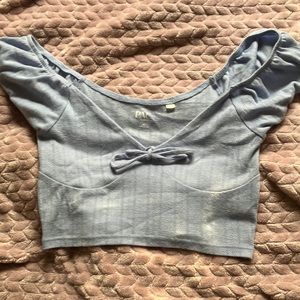 Off the shoulders blue crop top